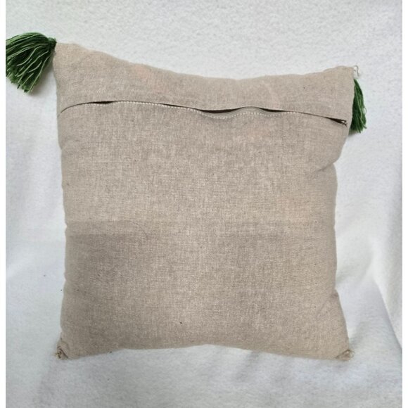 Coastal-Themed Embroidered Linen Throw Pillow with Tassels & Shell Design - Picture 4 of 10